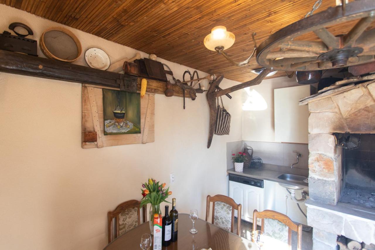 Holiday House Daisy Prapatnica Екстериор снимка